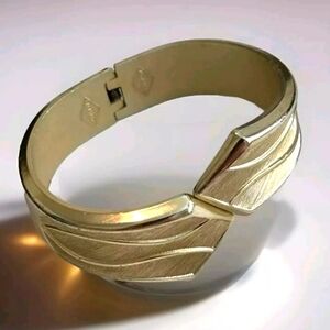 Vintage Signed Sarah Coventry Brushed Gold Clamper Bracelet Mid Century